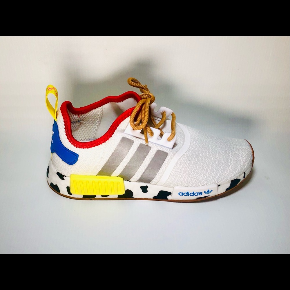 Adidas- Toy Story x NMD_R1 J ‘Sheriff Woody’ 5.5-6